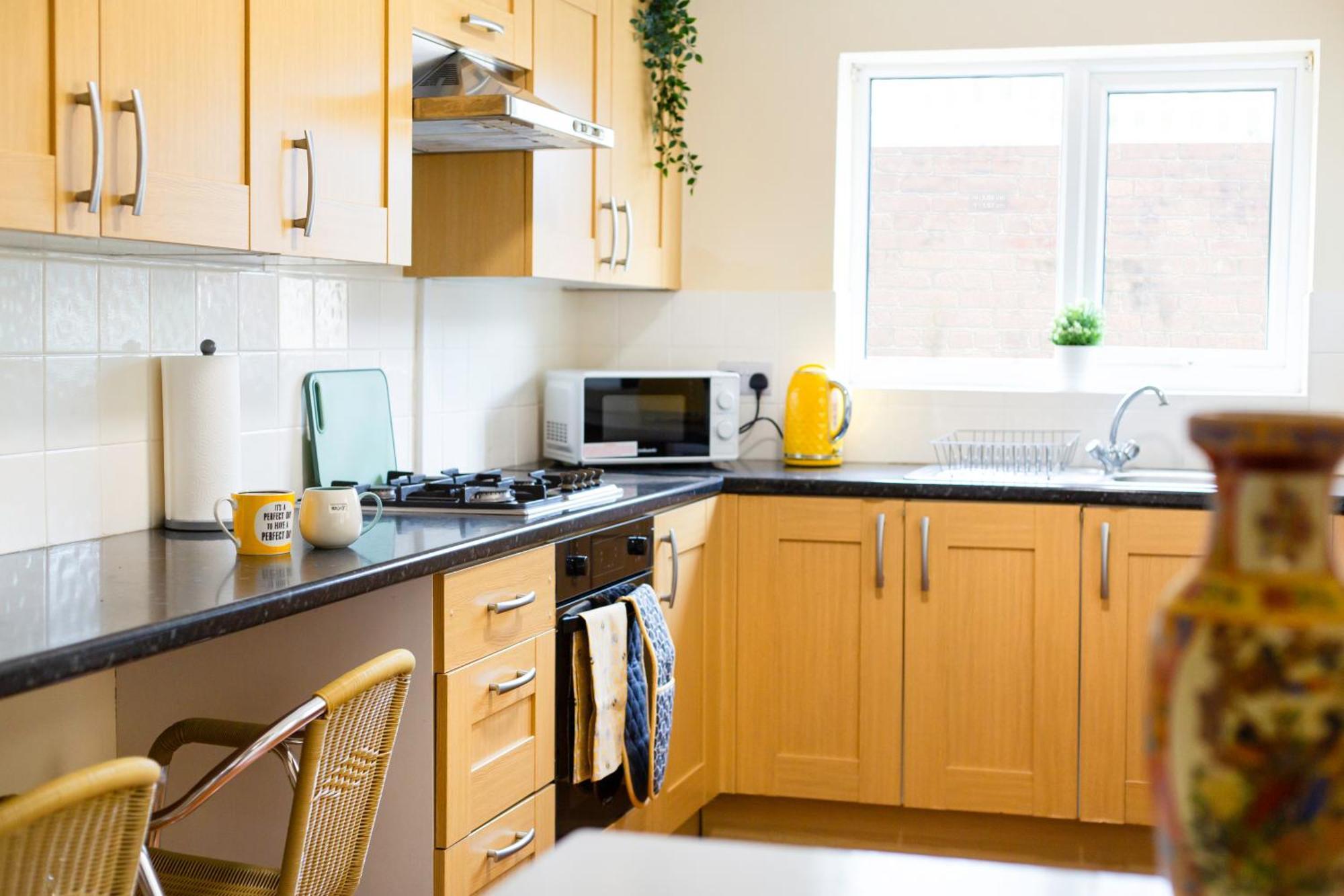 Newly Launched 3 Bedroom House With Free Parking Litherland Екстер'єр фото
