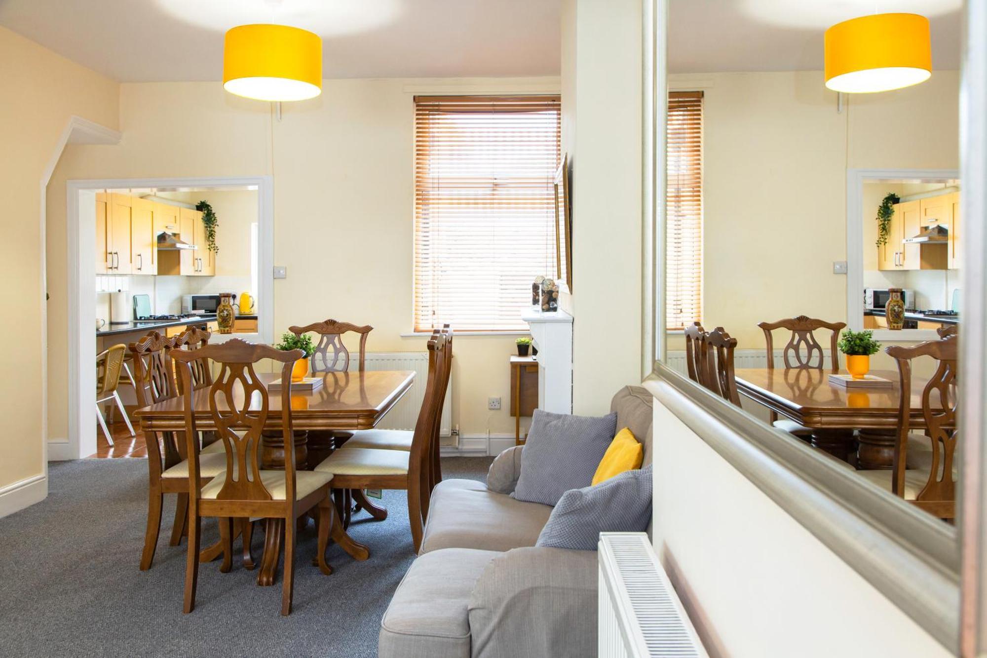 Newly Launched 3 Bedroom House With Free Parking Litherland Екстер'єр фото