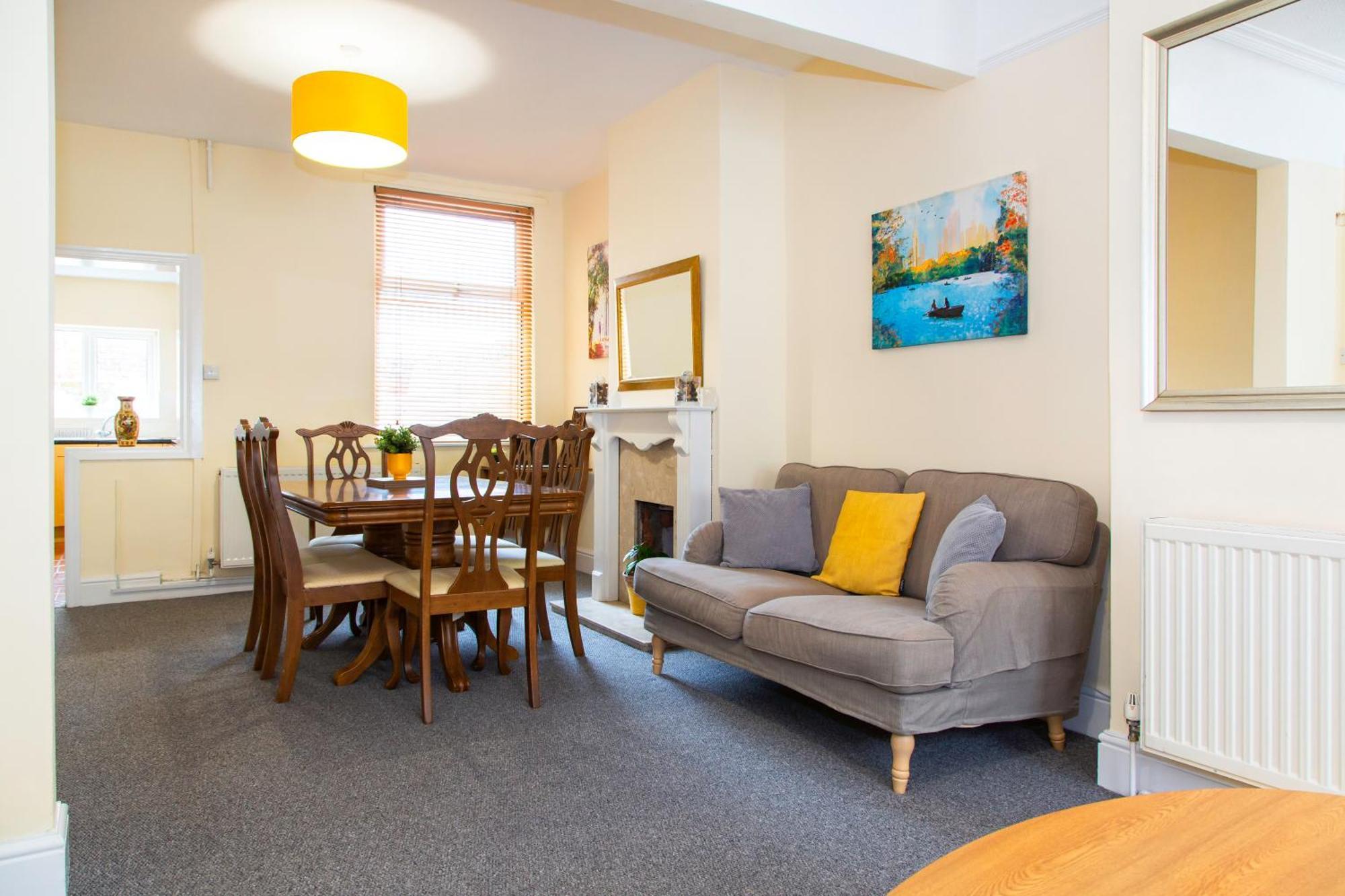 Newly Launched 3 Bedroom House With Free Parking Litherland Екстер'єр фото