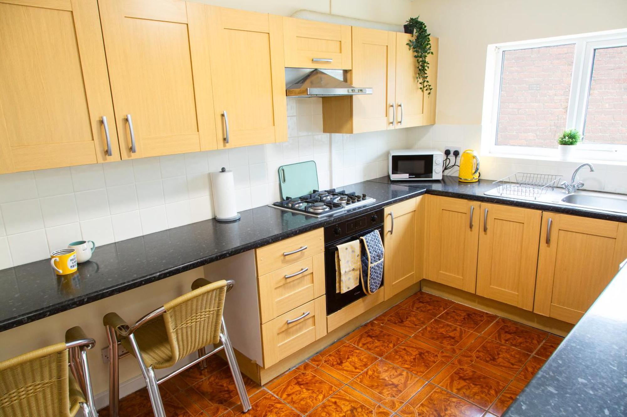 Newly Launched 3 Bedroom House With Free Parking Litherland Екстер'єр фото