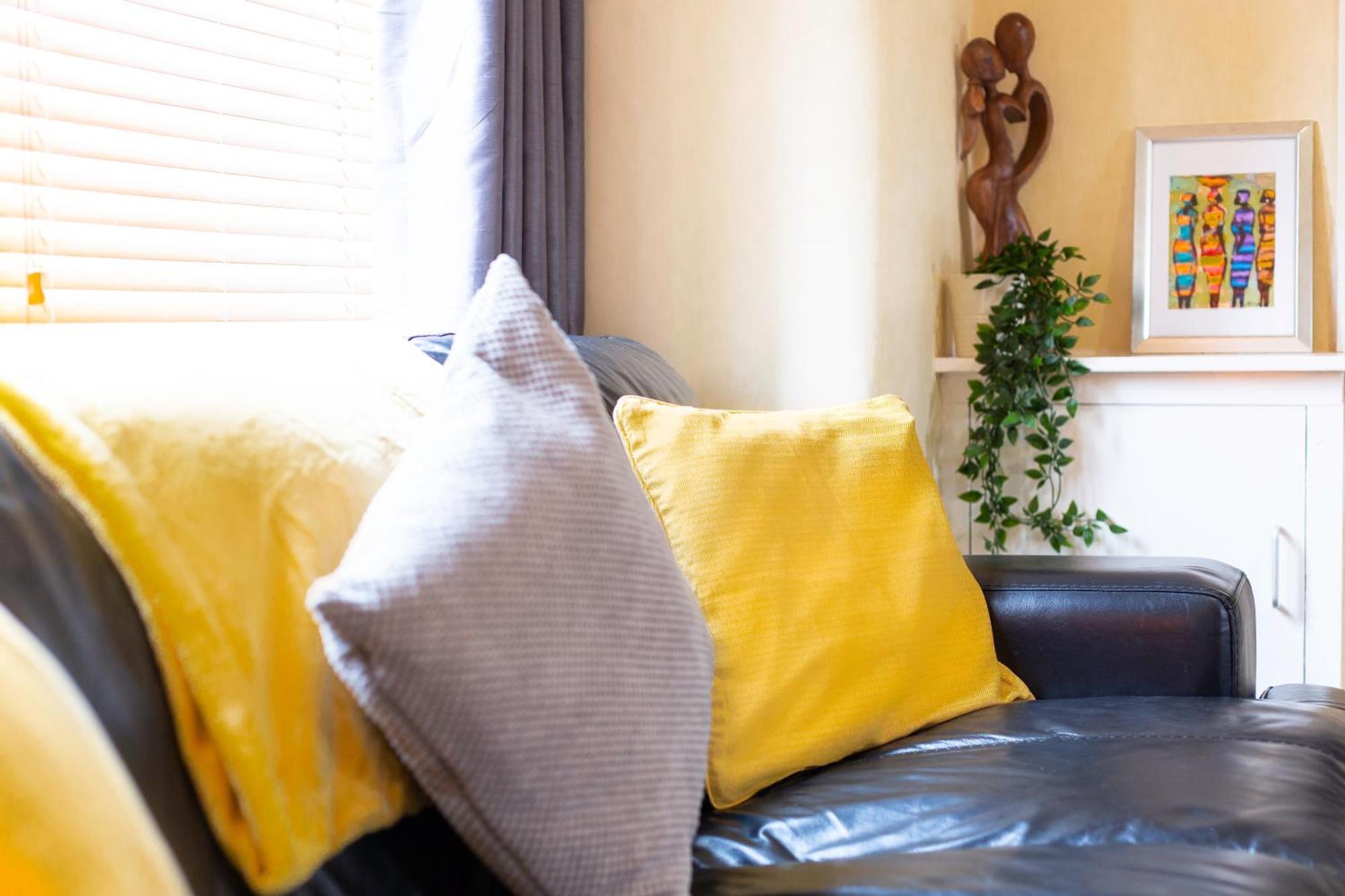 Newly Launched 3 Bedroom House With Free Parking Litherland Екстер'єр фото